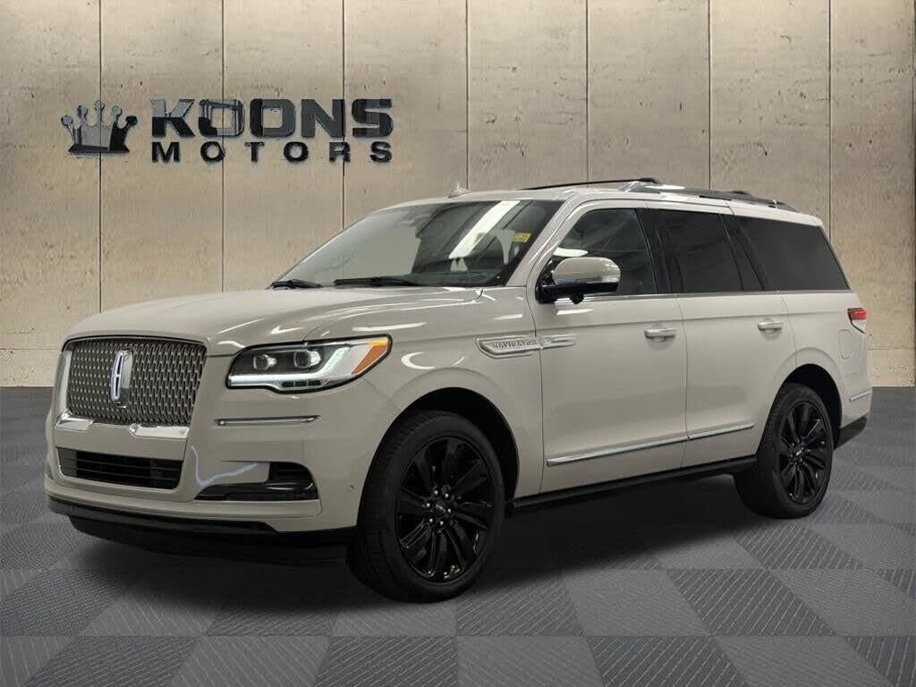 2023 Lincoln Navigator Reserve — photo 1 of 1