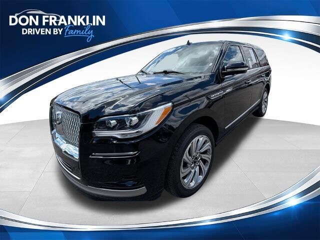 2024 Lincoln Navigator Reserve — photo 1 of 13