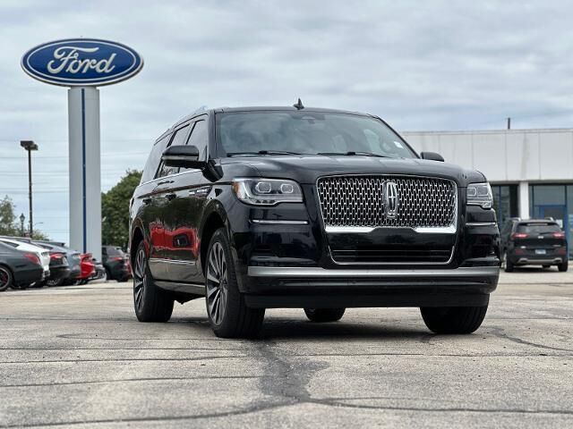 2024 Lincoln Navigator Reserve — photo 1 of 13