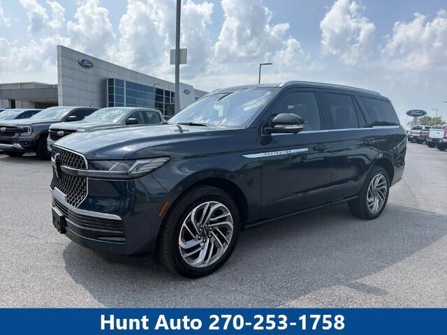 2025 Lincoln Navigator Reserve — photo 1 of 39
