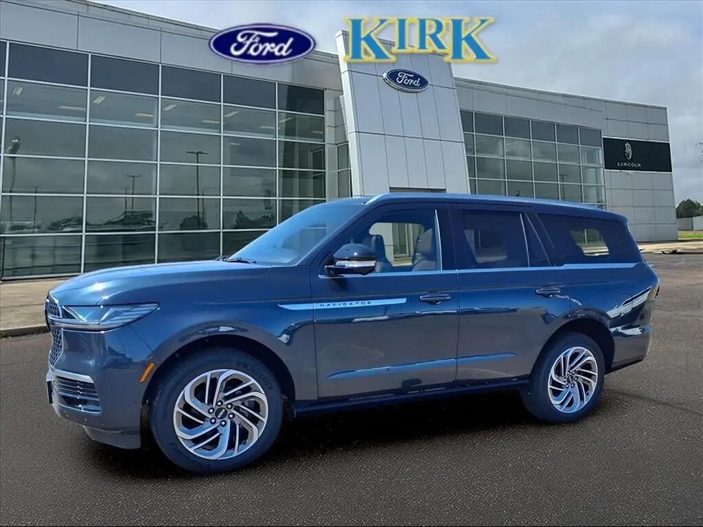 2025 Lincoln Navigator Reserve — photo 1 of 13