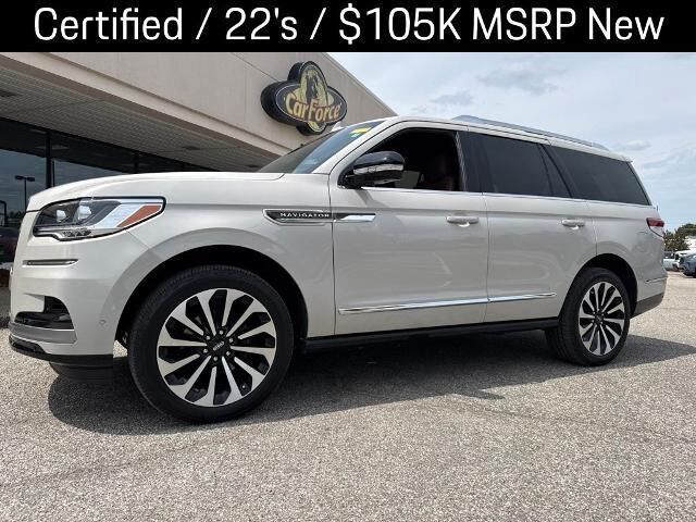 2024 Lincoln Navigator Reserve — photo 1 of 13