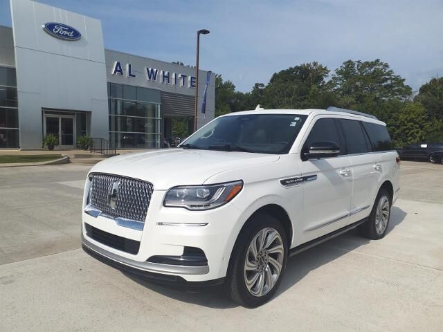 2024 Lincoln Navigator Reserve — photo 1 of 13