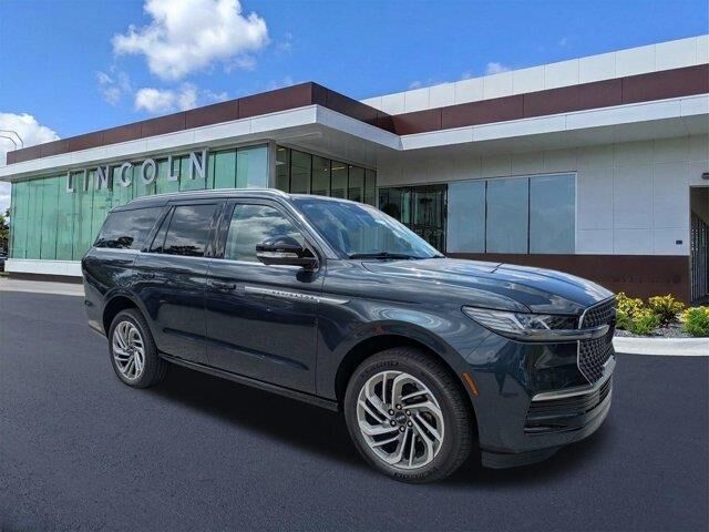 2026 Lincoln Navigator Reserve — photo 1 of 13