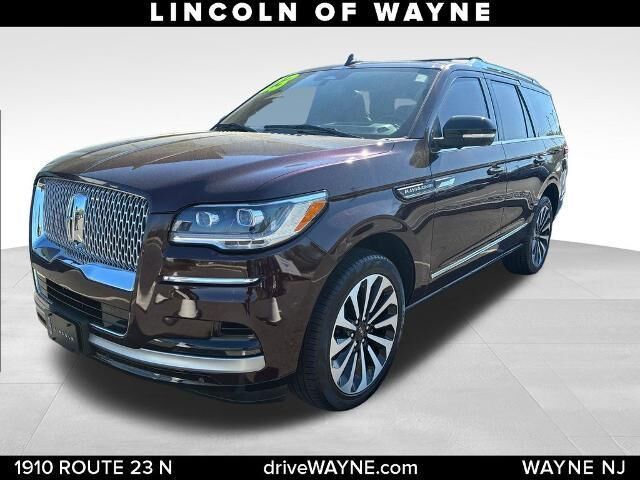 2023 Lincoln Navigator Reserve — photo 1 of 2