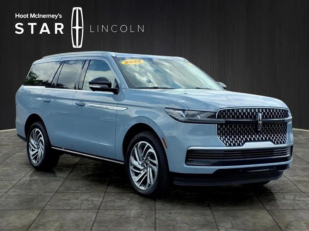 2025 Lincoln Navigator Reserve — photo 1 of 39
