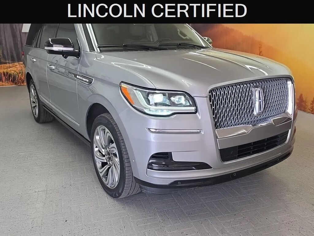 2023 Lincoln Navigator Reserve — photo 1 of 13