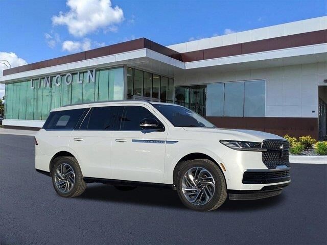 2025 Lincoln Navigator Reserve — photo 1 of 13