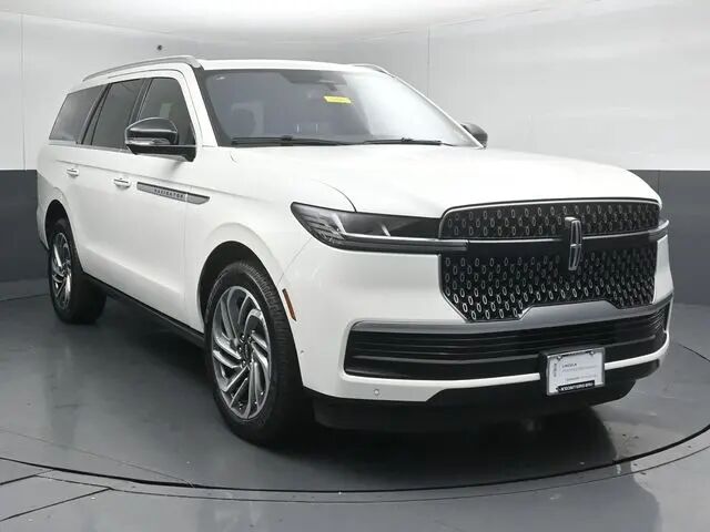 2025 Lincoln Navigator Reserve — photo 1 of 39