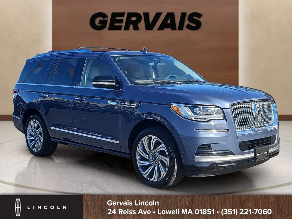 2023 Lincoln Navigator Reserve — photo 1 of 13