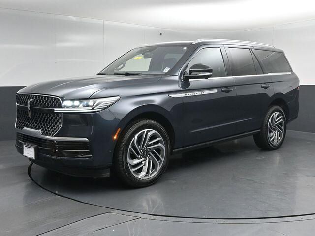 2025 Lincoln Navigator Reserve — photo 1 of 39