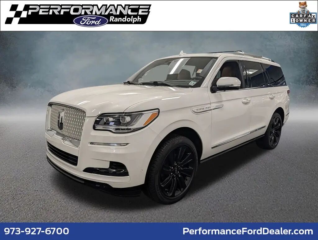 2024 Lincoln Navigator Reserve — photo 1 of 12