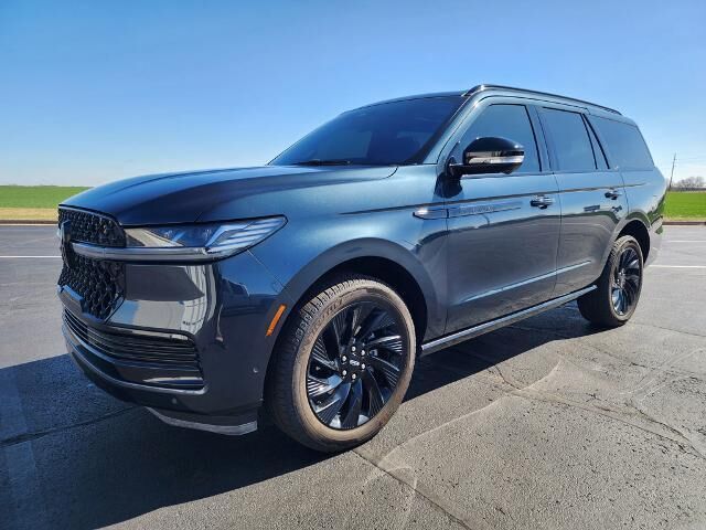 2025 Lincoln Navigator Reserve — photo 1 of 13