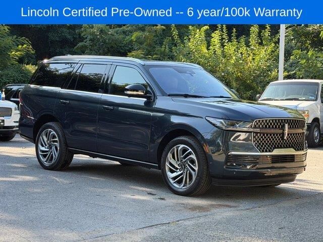 2025 Lincoln Navigator Reserve — photo 1 of 26