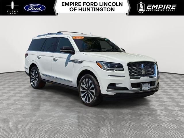 2024 Lincoln Navigator Reserve — photo 1 of 13