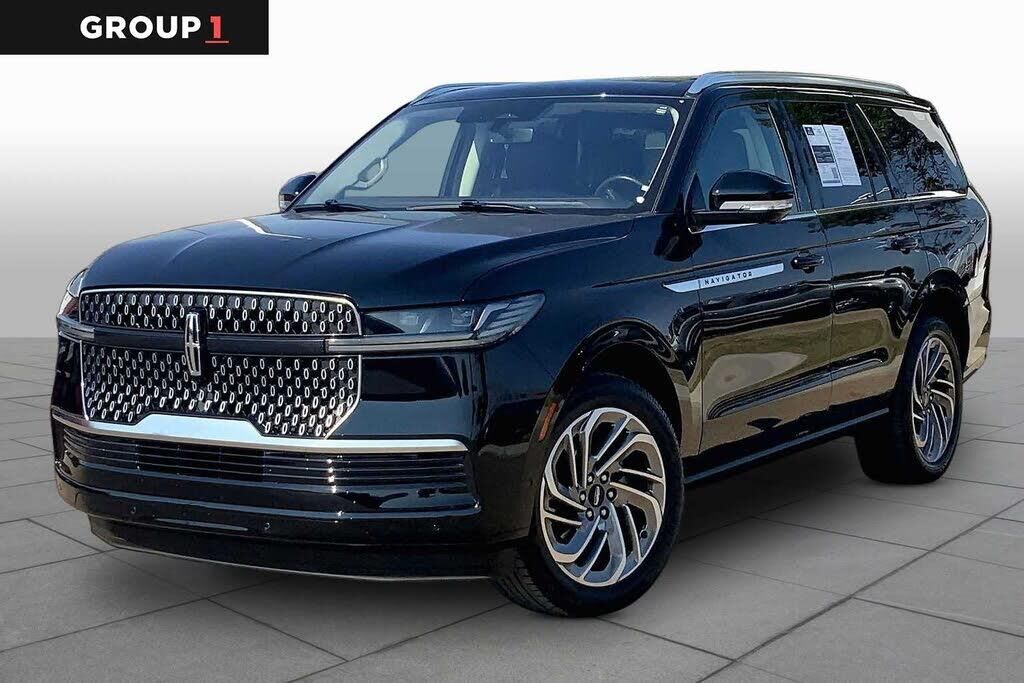 2025 Lincoln Navigator Reserve — photo 1 of 38
