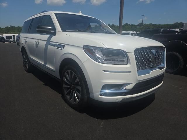 2020 Lincoln Navigator Reserve — photo 1 of 13