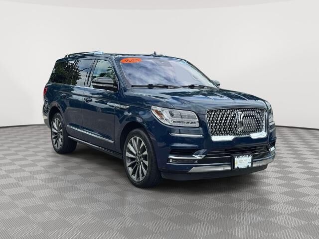 2020 Lincoln Navigator Reserve — photo 1 of 39