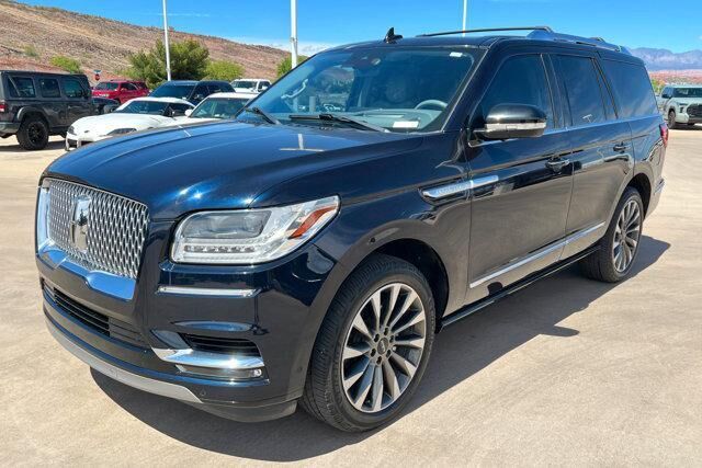 2021 Lincoln Navigator Reserve — photo 1 of 26