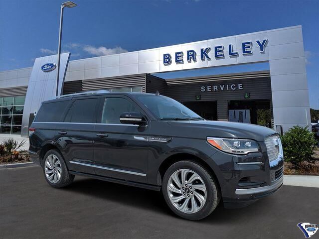 2022 Lincoln Navigator Reserve — photo 1 of 14