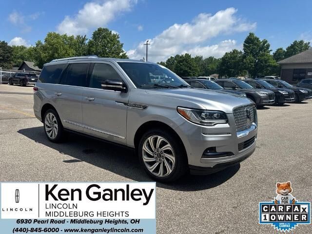 2022 Lincoln Navigator Reserve — photo 1 of 20
