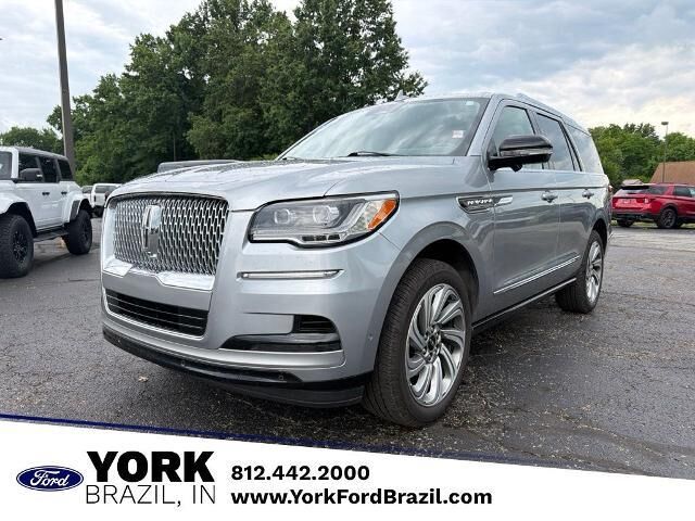 2022 Lincoln Navigator Reserve — photo 1 of 26