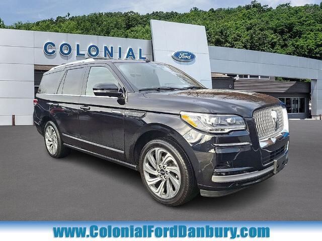 2022 Lincoln Navigator Reserve — photo 1 of 13