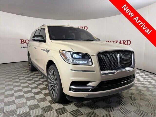 2018 Lincoln Navigator Reserve — photo 1 of 13