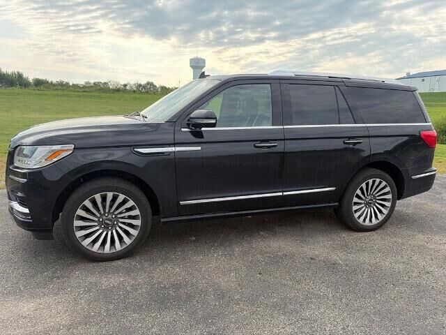 2020 Lincoln Navigator Reserve — photo 1 of 13