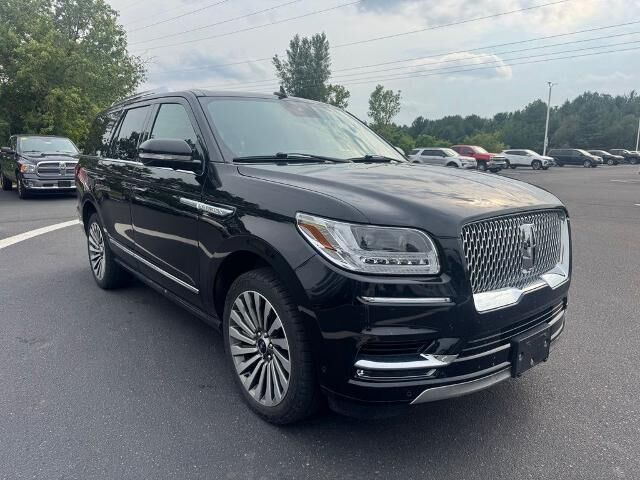 2020 Lincoln Navigator Reserve — photo 1 of 13