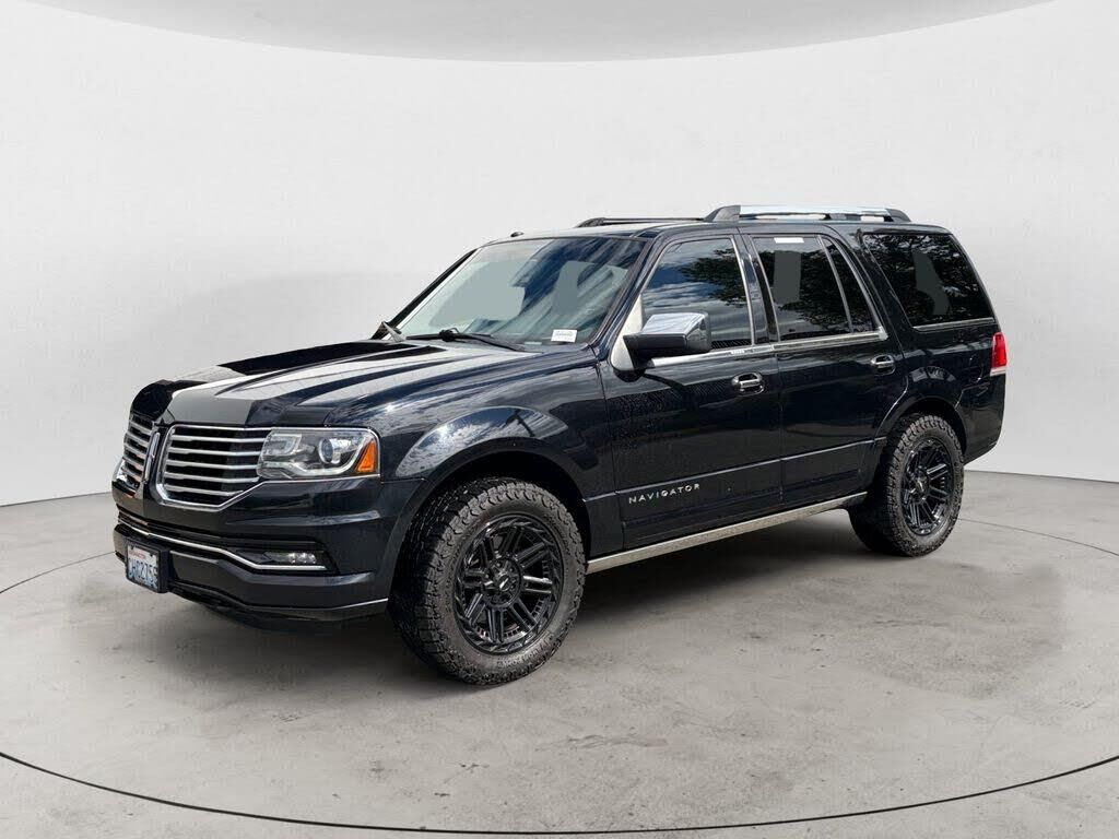 2017 Lincoln Navigator Reserve — photo 1 of 1