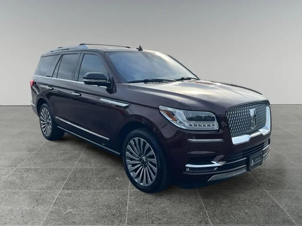 2018 Lincoln Navigator Reserve — photo 1 of 18