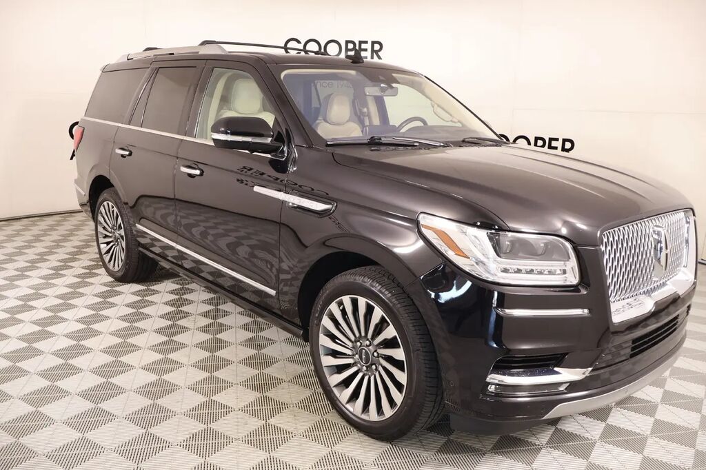 2019 Lincoln Navigator Reserve — photo 1 of 13