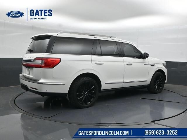 2020 Lincoln Navigator Reserve — photo 1 of 26