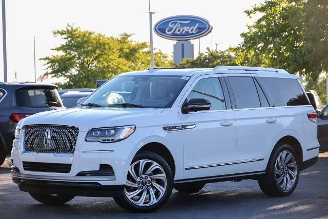 2022 Lincoln Navigator Reserve — photo 1 of 26