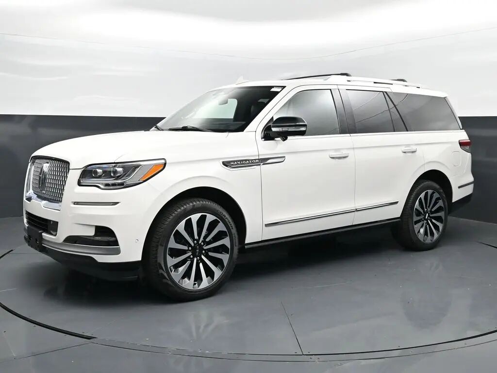2022 Lincoln Navigator Reserve — photo 1 of 14