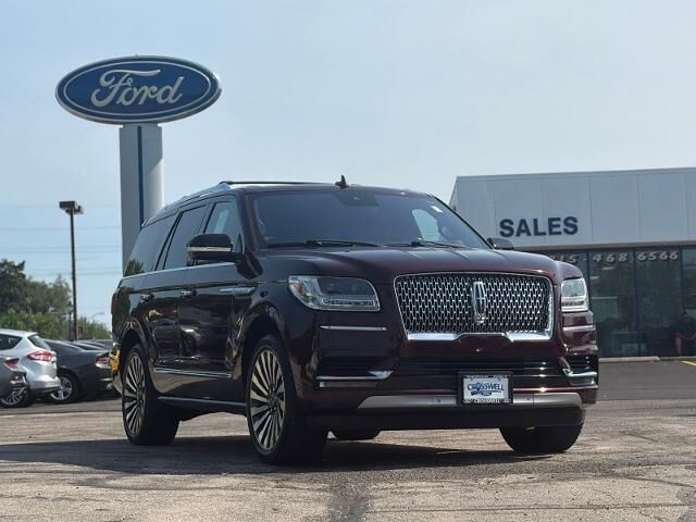 2018 Lincoln Navigator Reserve — photo 1 of 13