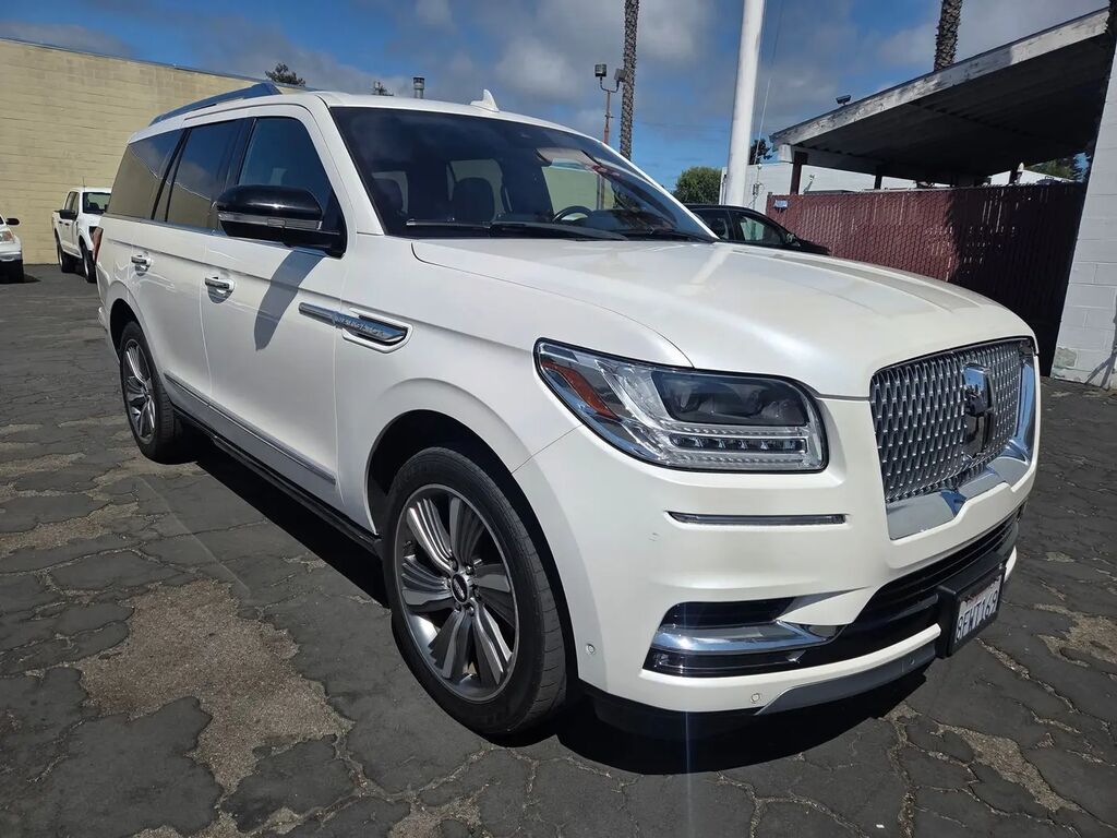 2018 Lincoln Navigator Reserve — photo 1 of 13