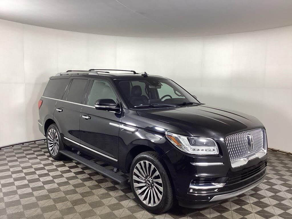 2019 Lincoln Navigator Reserve — photo 1 of 14