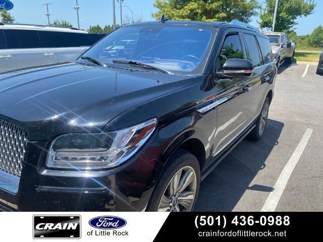 2018 Lincoln Navigator Reserve — photo 1 of 26