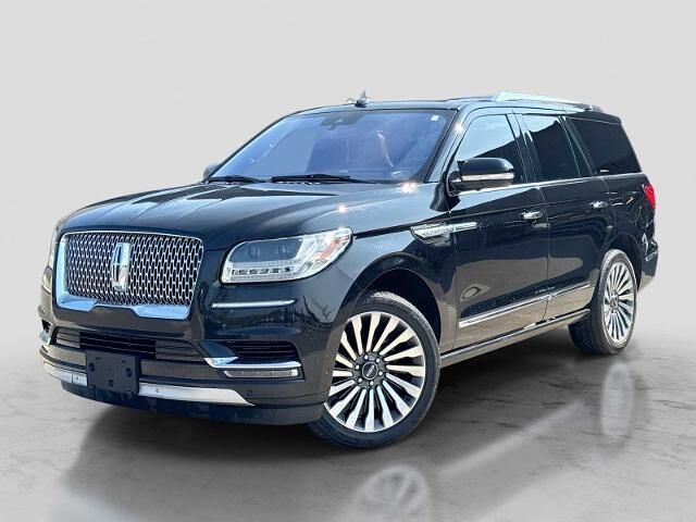 2019 Lincoln Navigator Reserve — photo 1 of 13