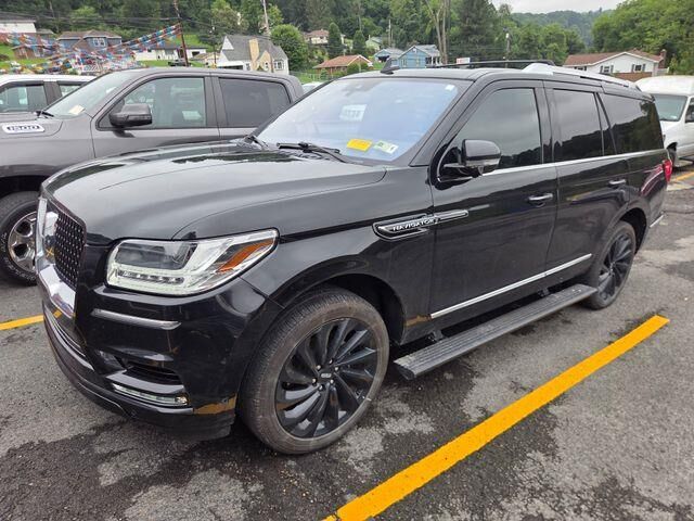 2020 Lincoln Navigator Reserve — photo 1 of 27