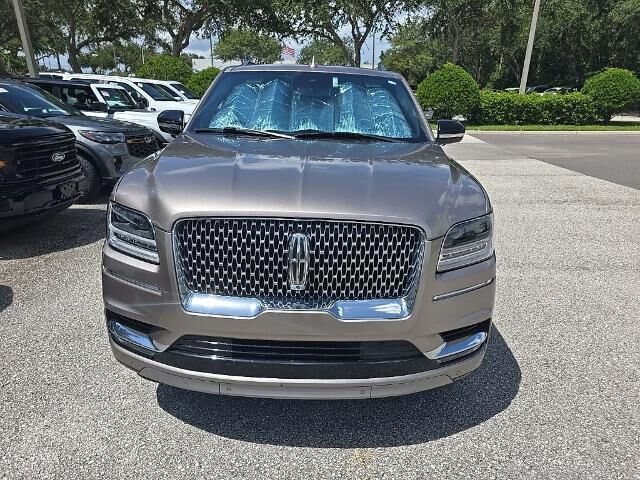 2020 Lincoln Navigator Reserve — photo 1 of 42