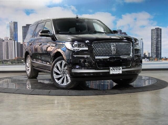 2023 Lincoln Navigator Standard