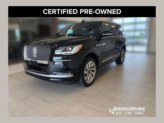 2024 Lincoln Navigator Premiere — photo 1 of 24