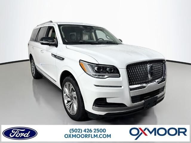 2024 Lincoln Navigator Premiere — photo 1 of 13