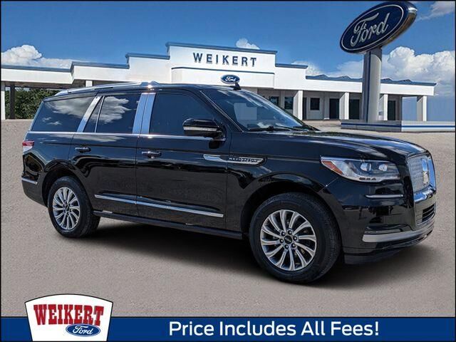 2023 Lincoln Navigator Standard