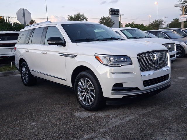 2024 Lincoln Navigator Premiere