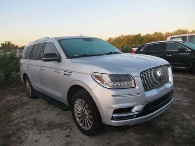 2018 Lincoln Navigator Premiere — photo 1 of 4