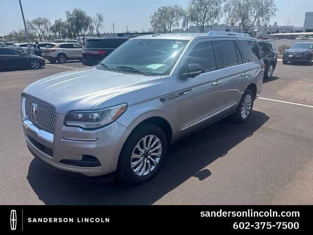 2022 Lincoln Navigator Standard